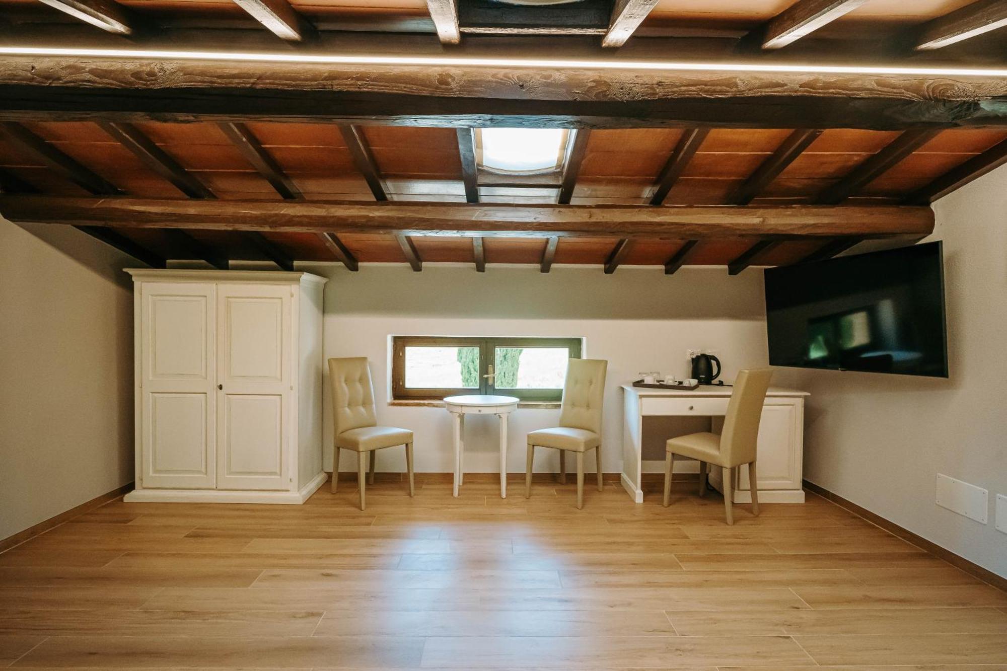 Borgo Il Poggiaccio Residenza D'epoca Country house Sovicille