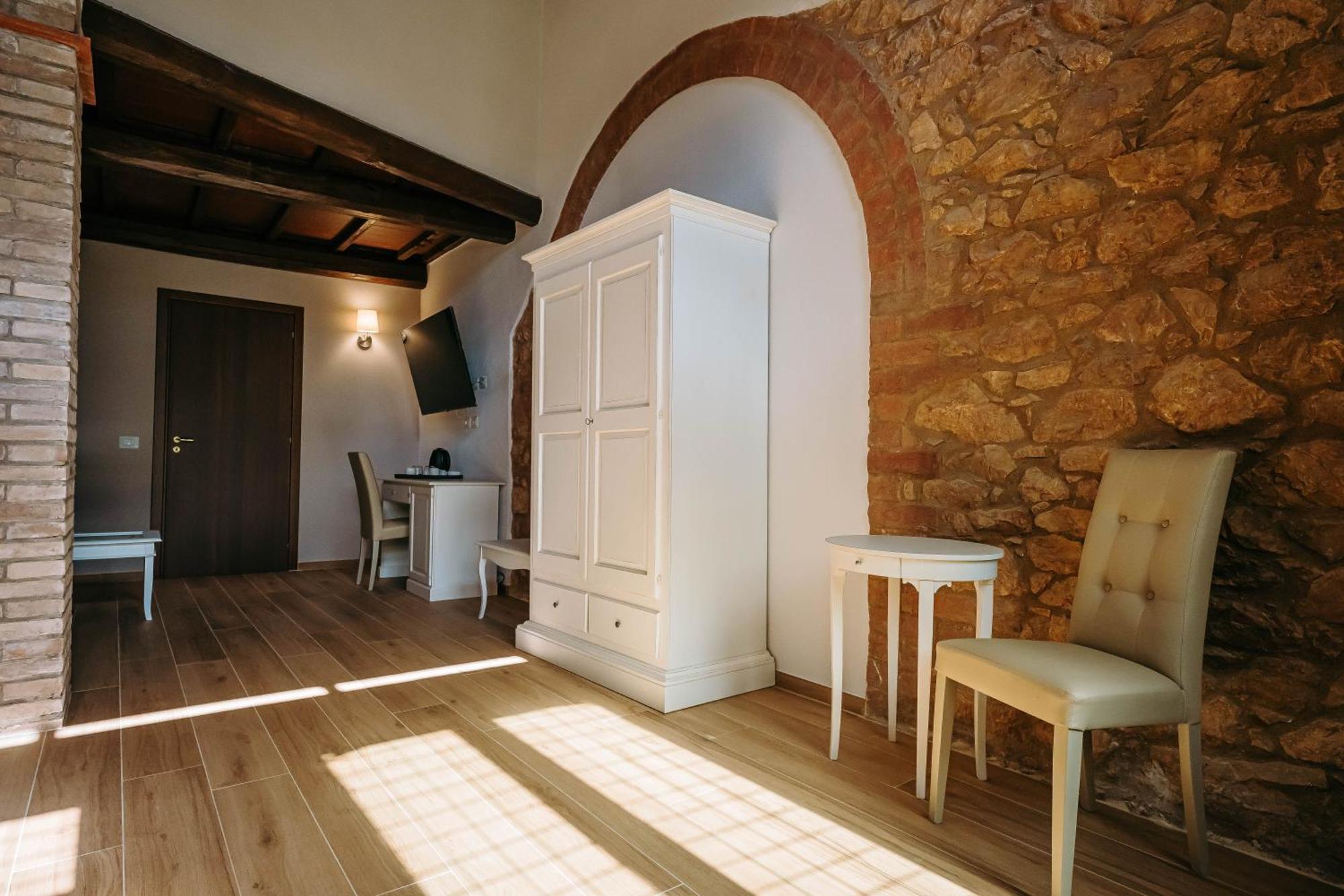 Borgo Il Poggiaccio Residenza D'epoca Sovicille