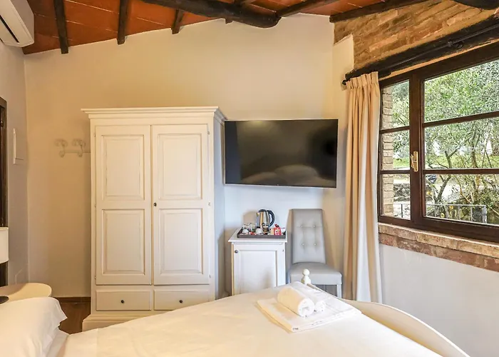 Borgo Il Poggiaccio Residenza D\'Epoca
